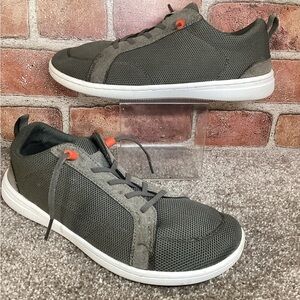 Pull Top Womens barefoot minimalist sneakers size 8